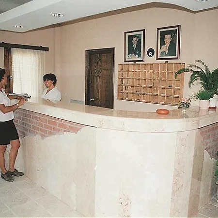 Area Otel 3*
